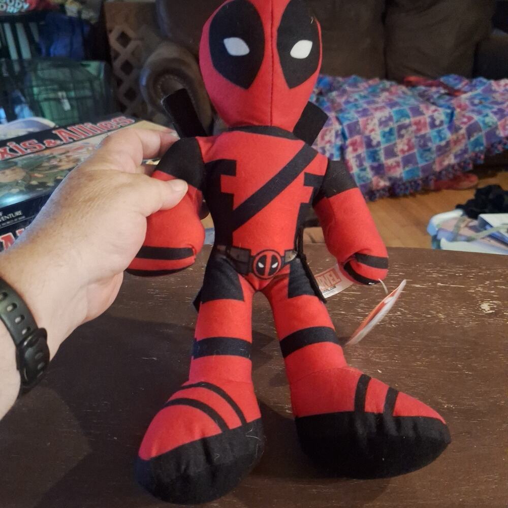 Marvel Deadpool 14” Collectible Plush Toy Doll Good New With Tag